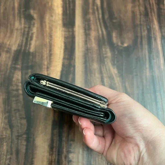 Samantha Thavasa Black Compact Wallet - Picture 7 of 7